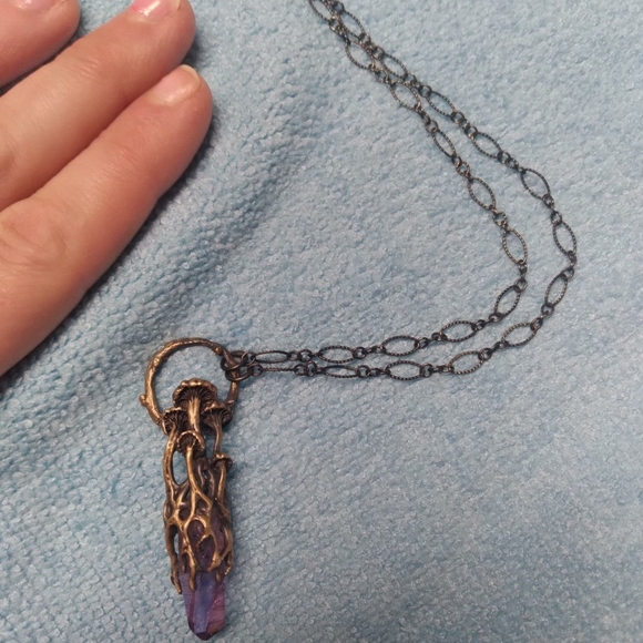 Theeth Jewelery Kimi Kaplowitz amethyst mushroom necklace - Picture 3 of 3